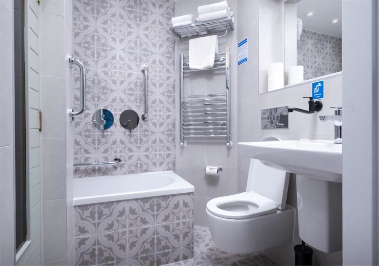 Отель Roxford Lodge Hotel Дублин