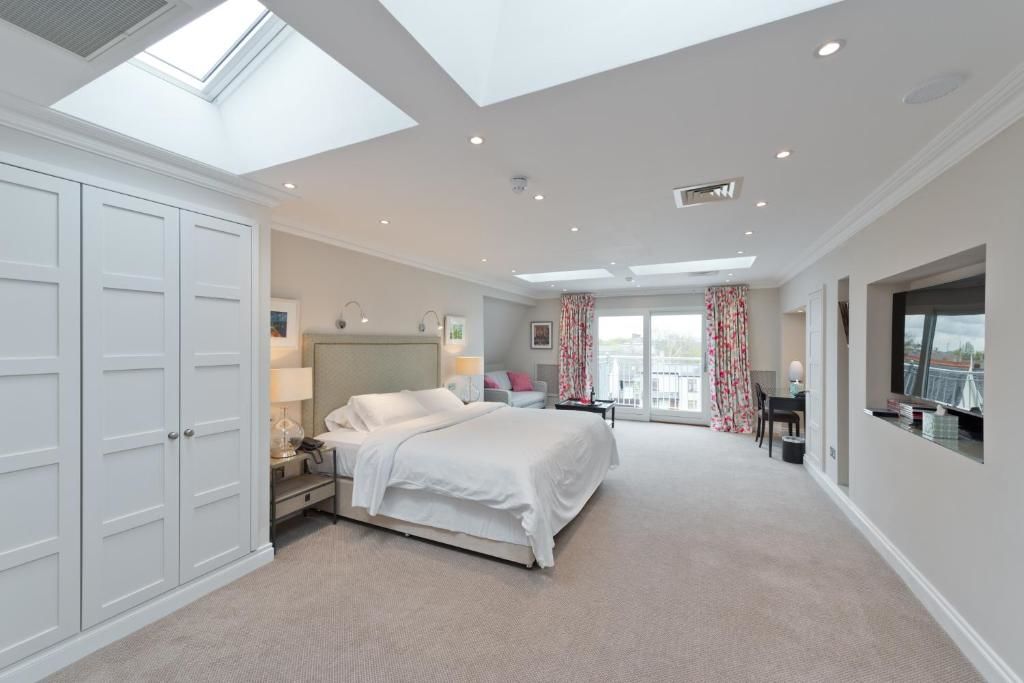 Отель Roxford Lodge Hotel Дублин